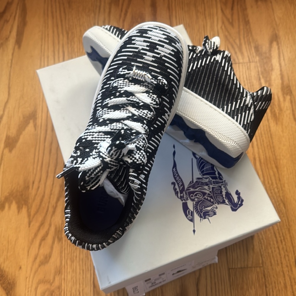 Burberry, Box checked sneakers, US 10/ EUR 40 - Picture 6 of 15